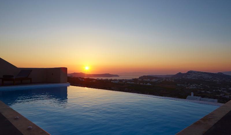 North Santorini A Luxury Spa Hotel Pyrgos Kallistis Exterior foto